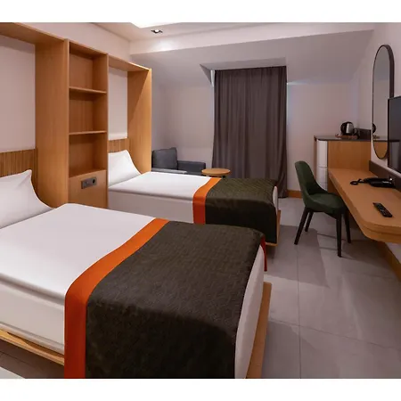 Hotel Swandor & -