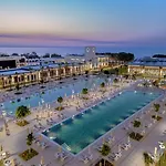 فندق Swandor & -